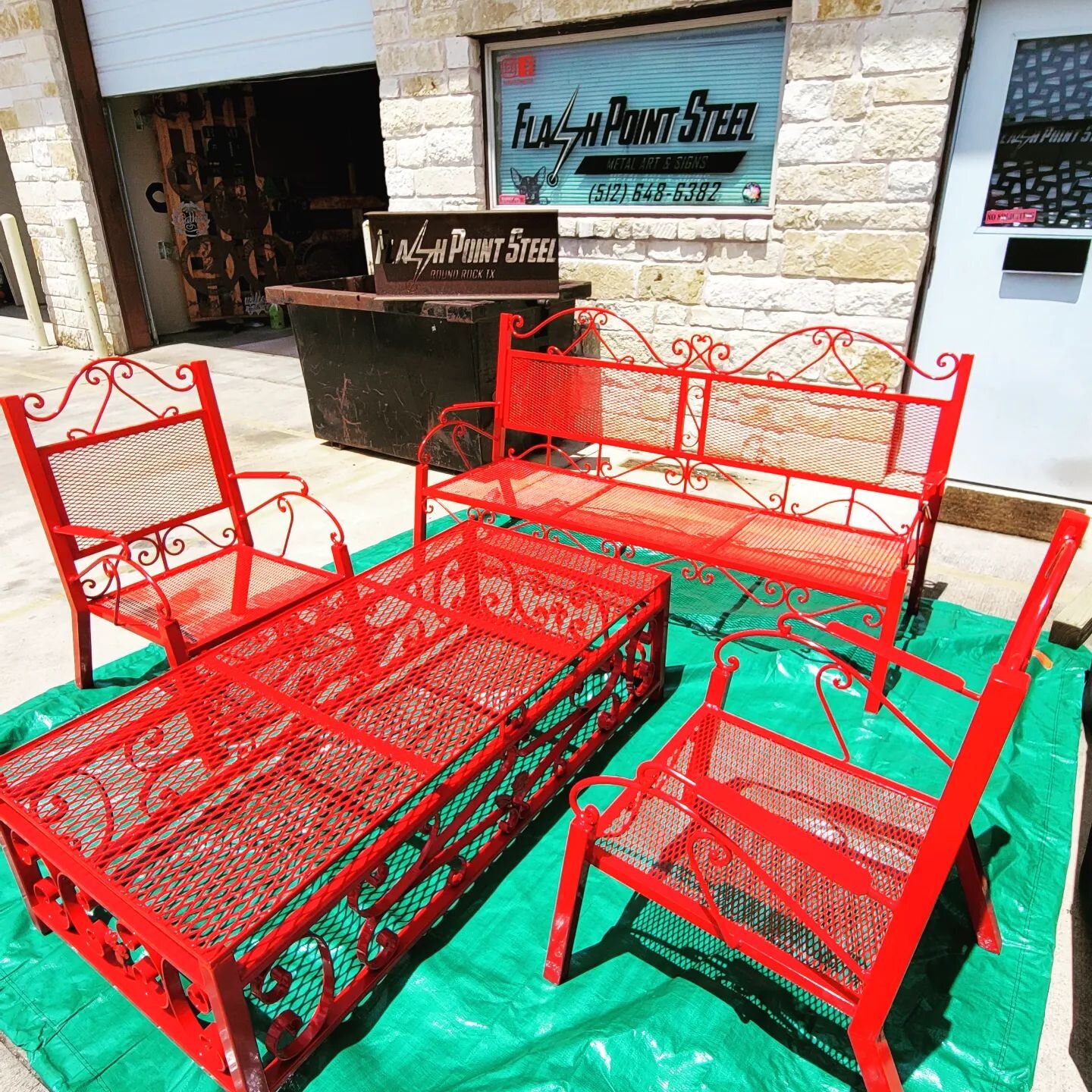 🔥Freshly restored 1970's patio furniture.
Acid treated, primered and color powder coated to last for many years to come.🔥

Ask us about our steel restoration services @flashpointsteel 

#powdercoating #sandblasting #restoration #outdoorfurniture #o