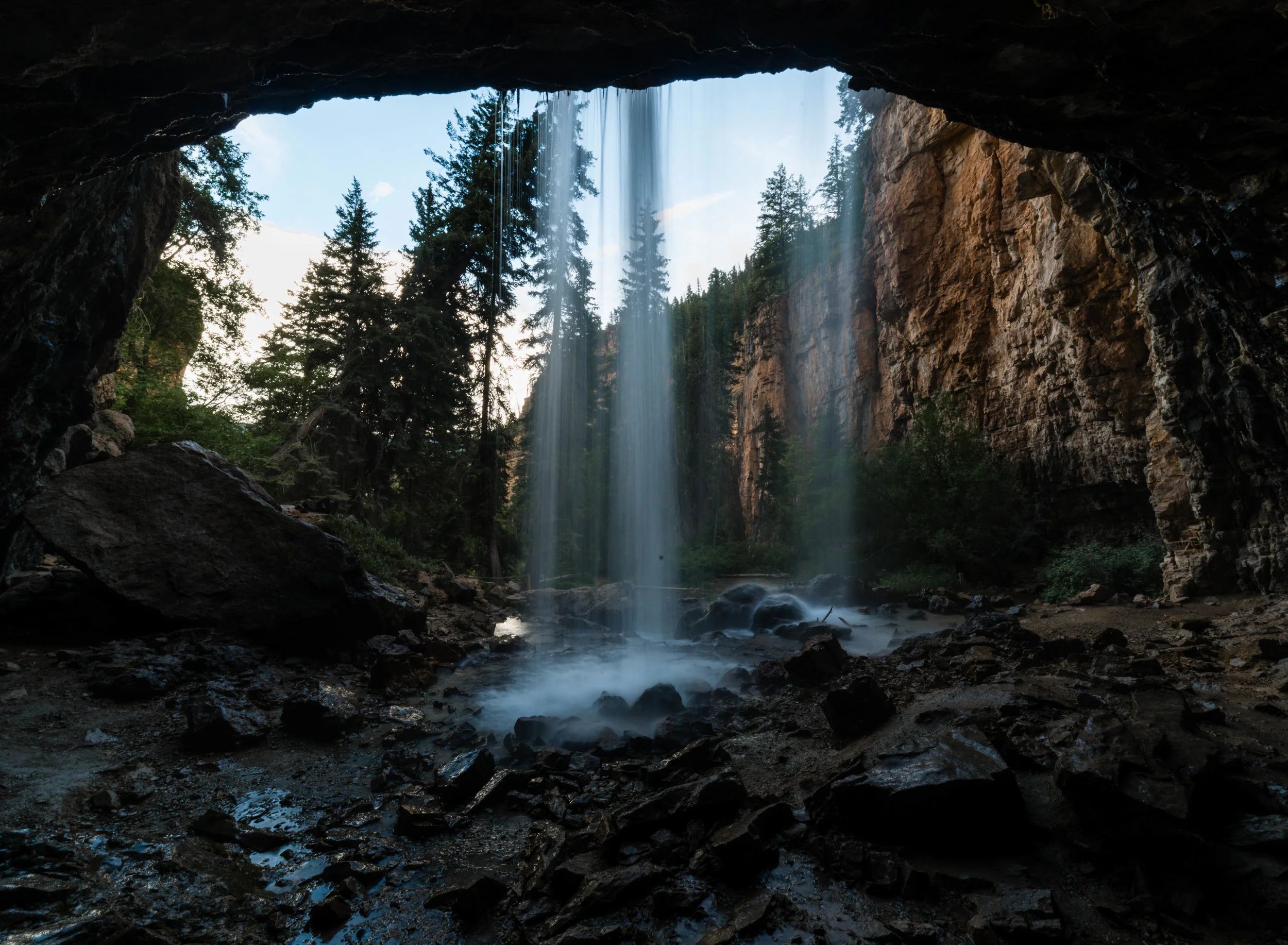 Oh yeah, and there's Spouting Rock above Hanging Lake as a bonus.