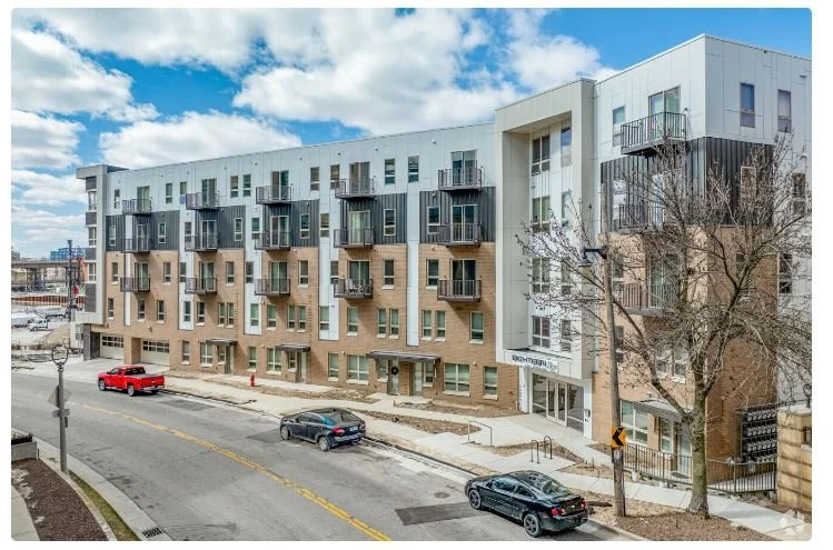 Eighteen87 on Water - Milwaukee