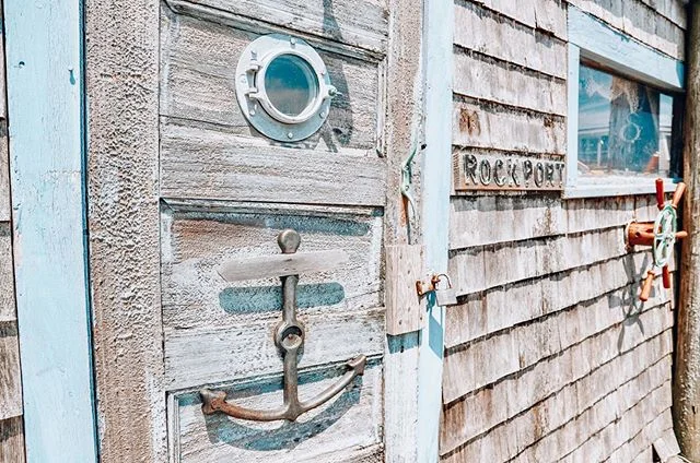 RKPT ⚓️ Yesterday was such a perfect day in lovely New England! Swipe right for some pic highlights of the weekend ➡️ Started off with a walk to the Farmer&rsquo;s Market where we got to visit our fave crew at @thehealthytap and sip some of their del