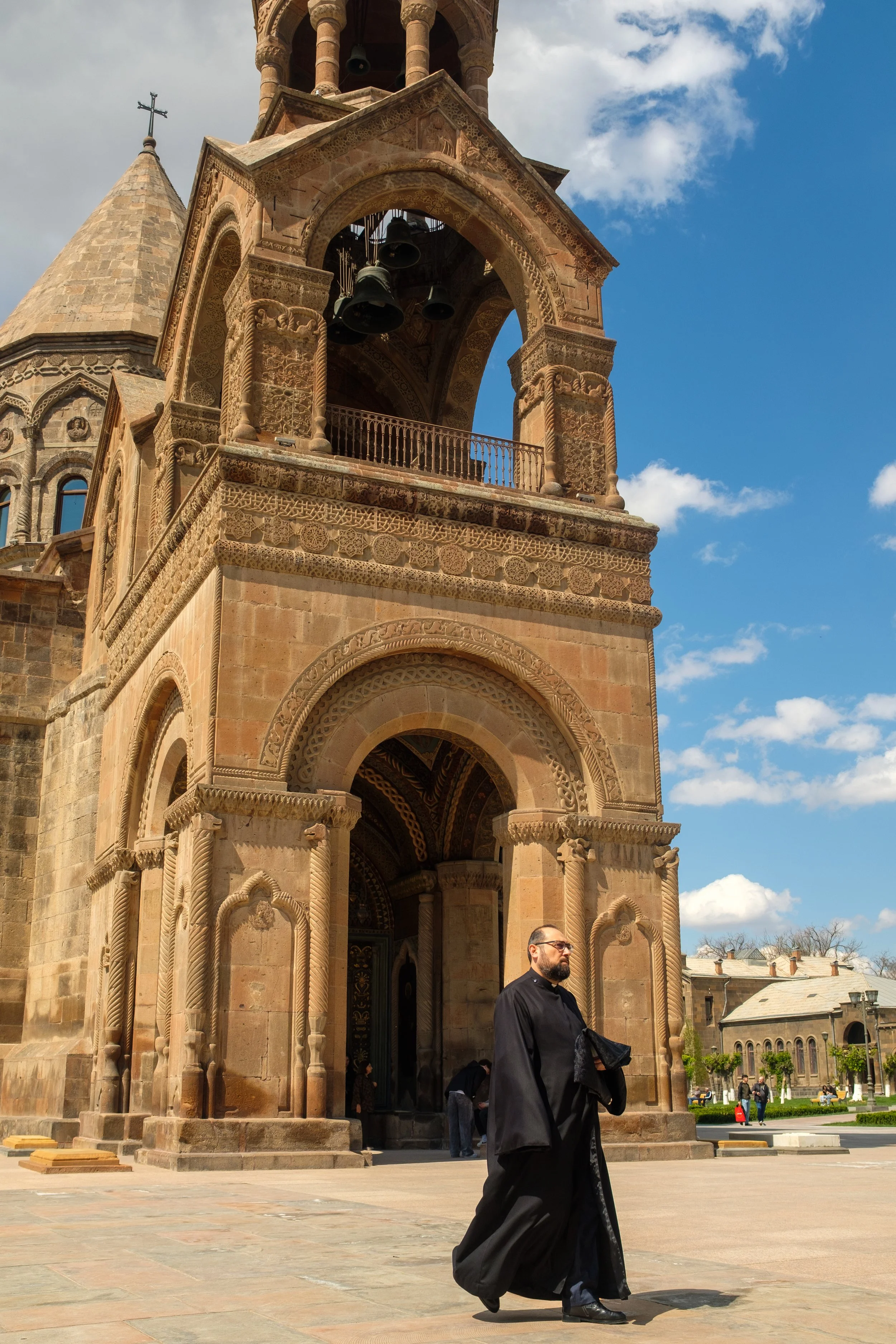  Holy Week in Armenia. From Palm Sunday to Easter, I traveled the country photographing the Armenian faith. Armenia, Gyumri, April 13, 2025.La Semaine Sainte en Armenie. Des Rameaux a Paques, j'ai parcouru le pays en photographiant la foi armenienne.
