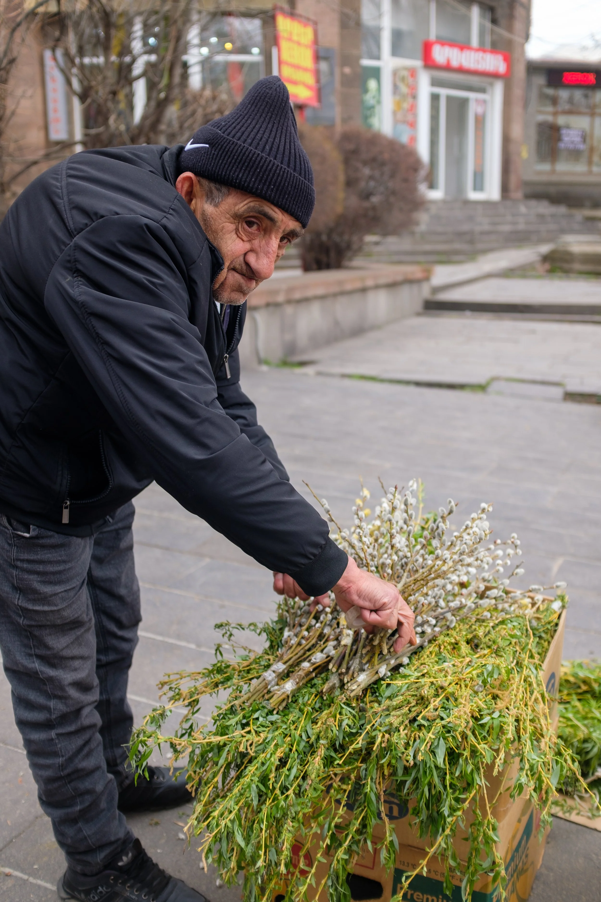  Holy Week in Armenia. From Palm Sunday to Easter, I traveled the country photographing the Armenian faith. Armenia, Gyumri, April 13, 2025.La Semaine Sainte en Armenie. Des Rameaux a Paques, j'ai parcouru le pays en photographiant la foi armenienne.