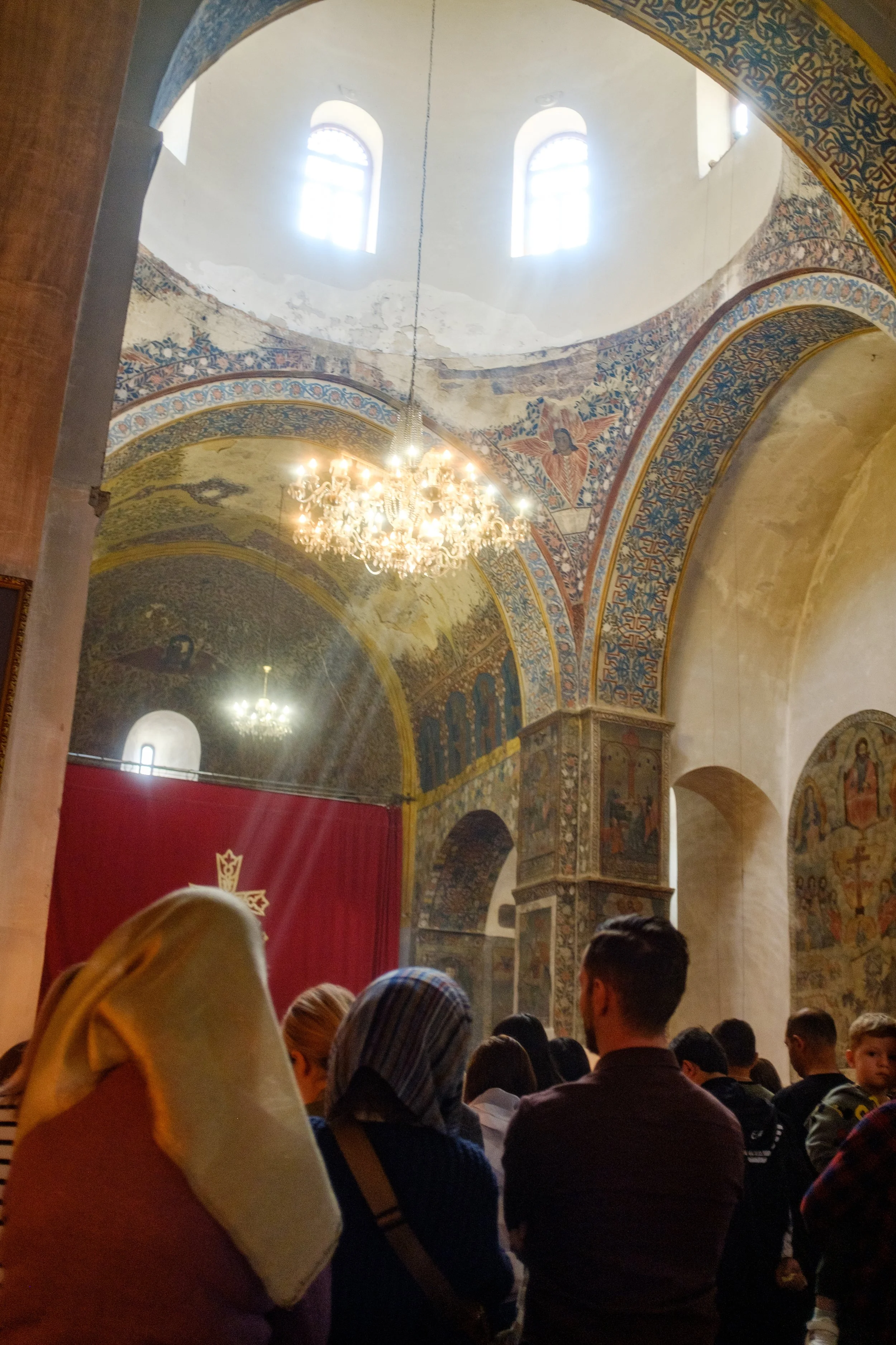  Holy Week in Armenia. From Palm Sunday to Easter, I traveled the country photographing the Armenian faith. Armenia, Gyumri, April 13, 2025.La Semaine Sainte en Armenie. Des Rameaux a Paques, j'ai parcouru le pays en photographiant la foi armenienne.