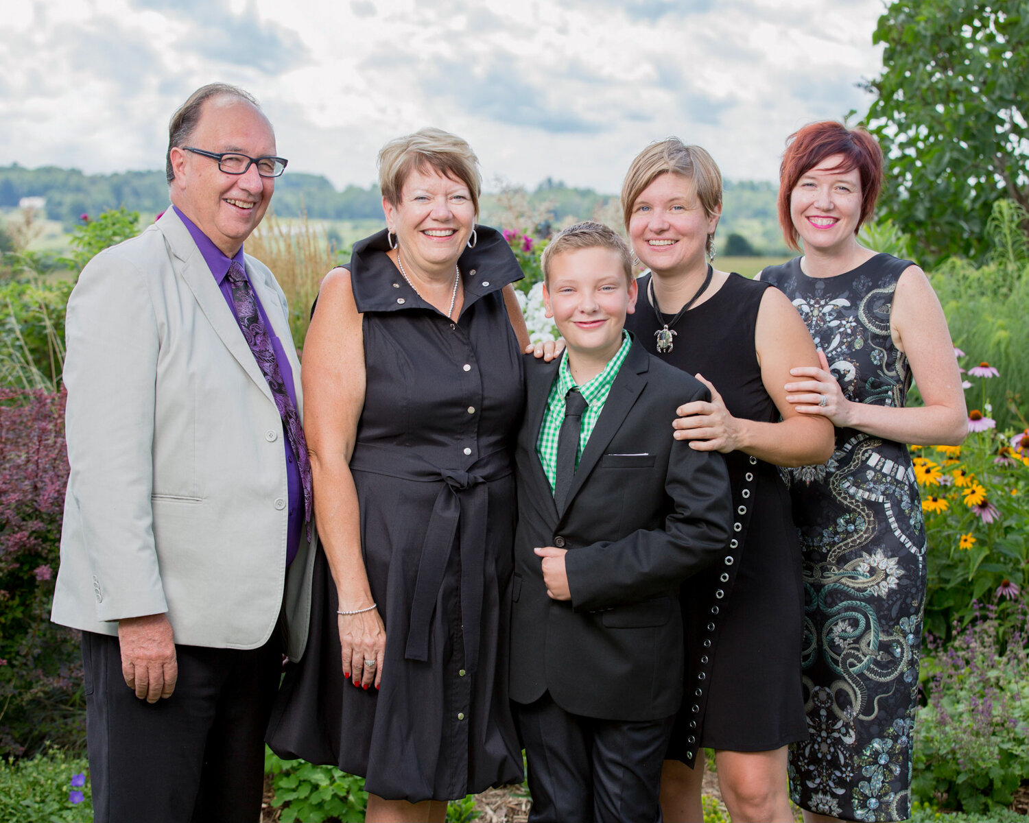 09-formal-professional-family-portraits-orangeville-ontario-outdoor-and-studio-portraiture-beeton-ontario-dressy-fun-indoor-group-pictures-wall-art-mothers-day-fathers-day.jpg