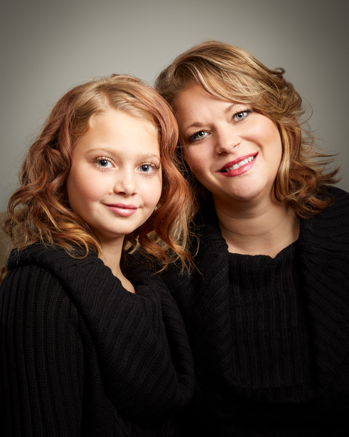 11-mother-daughter-photography-beeton-ontario-family-portraits-alliston-mothers-day-photographer-loving-portraits-schomberg-studio-photos-pictures-barrie.jpg