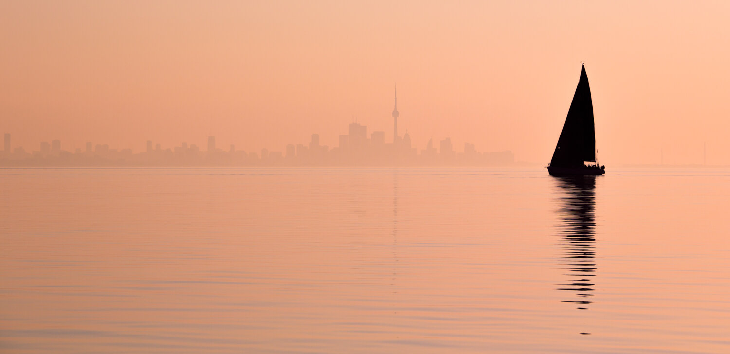 09-commercial-product-marine-photography-georgian-bay-ontario-and the-rest-of-the-great-lakes-yacht-lake-ontario-sails-skyline-toronto.jpg