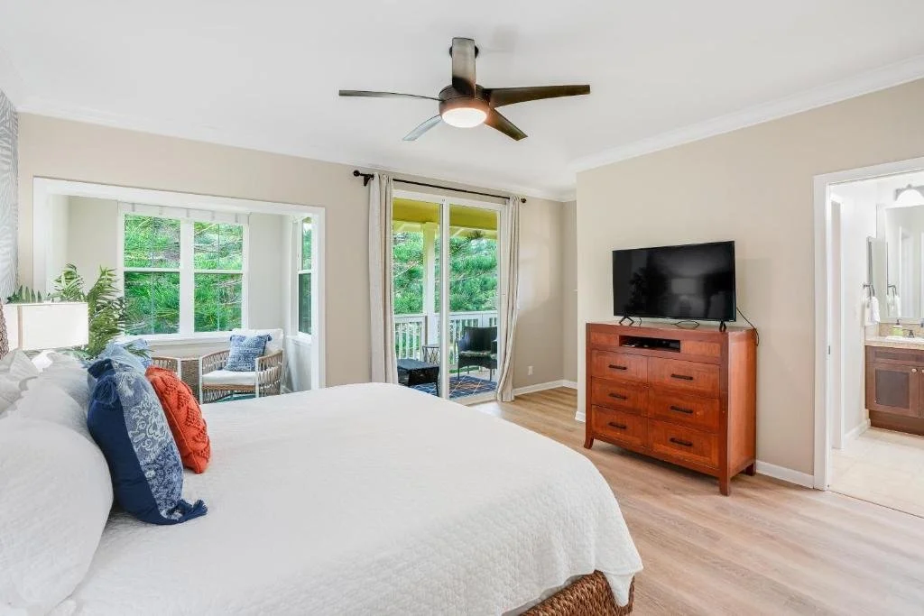 hawaii retreat - king rm suite - nihilani .jpeg