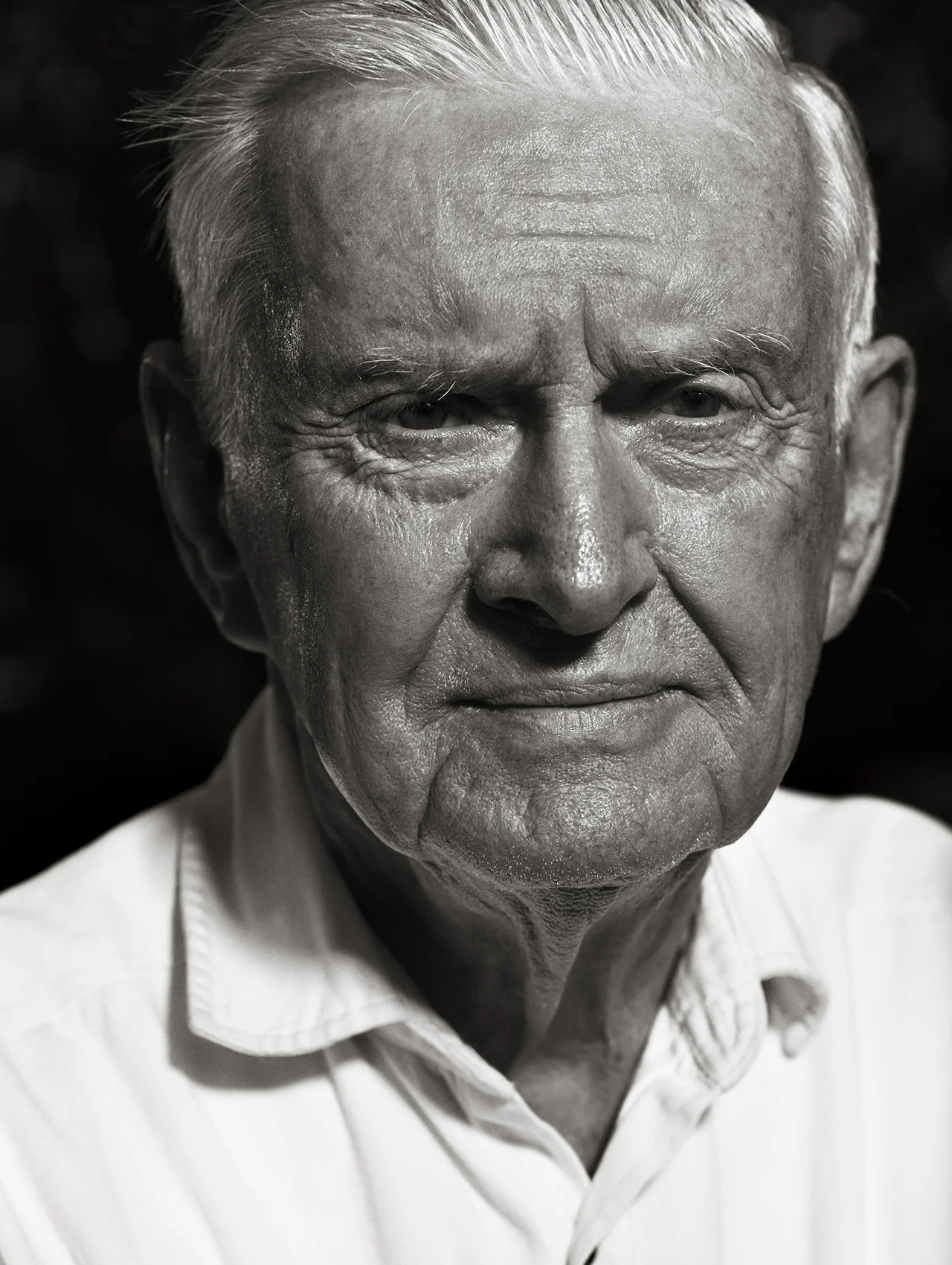 Ira Latour in his home 2008
