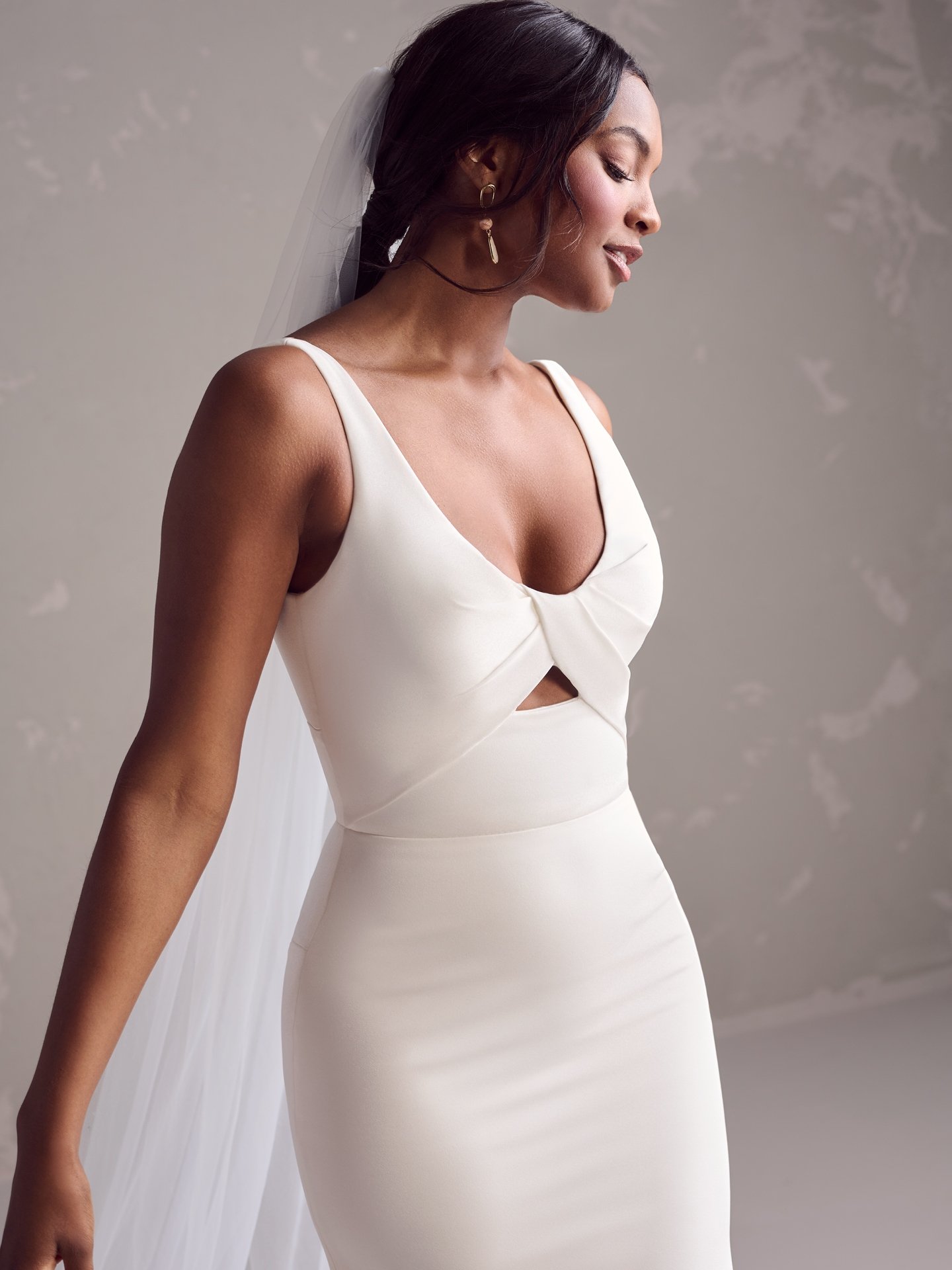 Rebecca-Ingram-Iliana-Fit-and-Flare-Wedding-Dress-24RB152A01-Alt50-AI.jpg