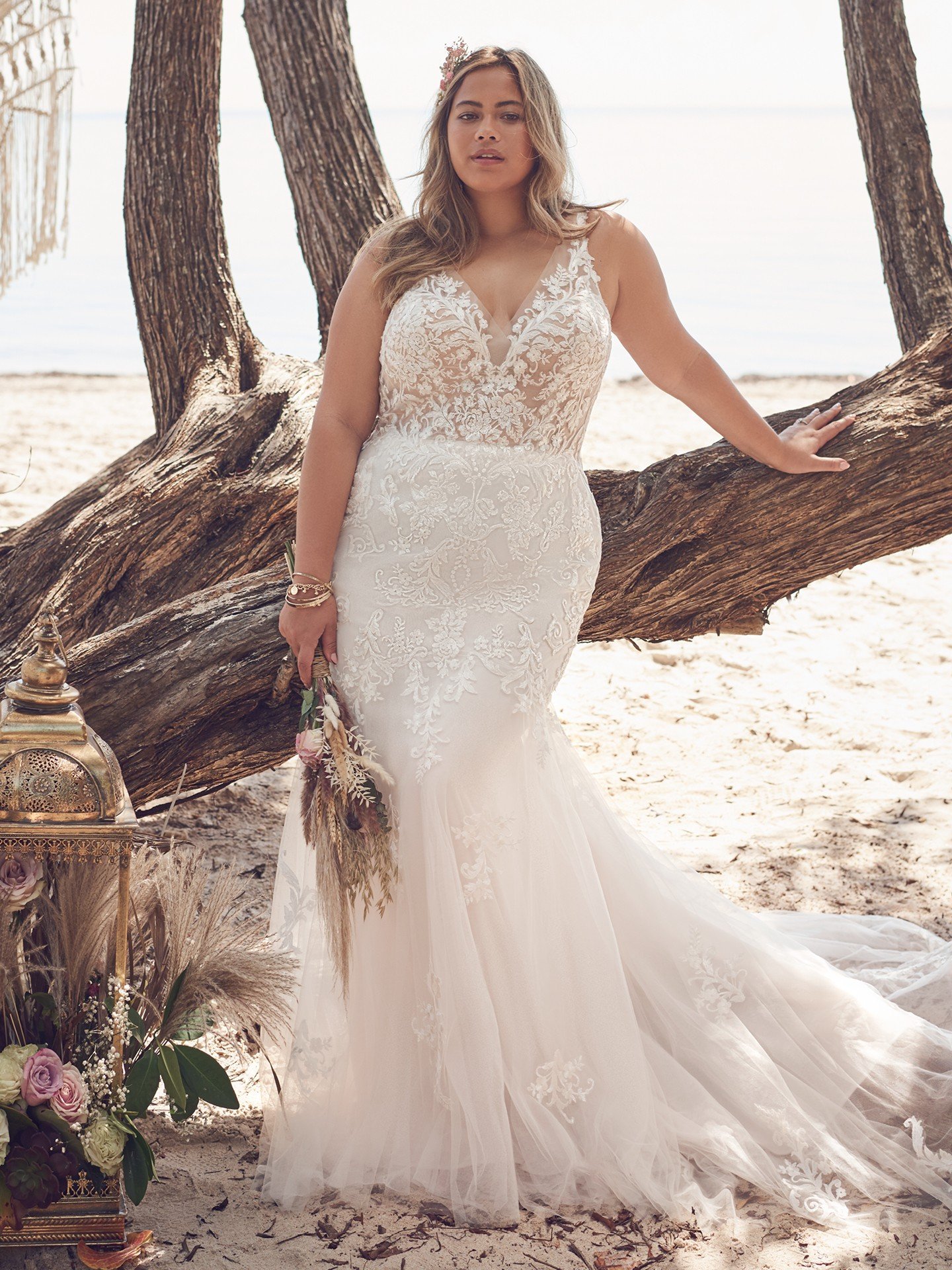 Rebecca-Ingram-Faustine-21RT845A01-Alt1-SBLS-Curve.jpg
