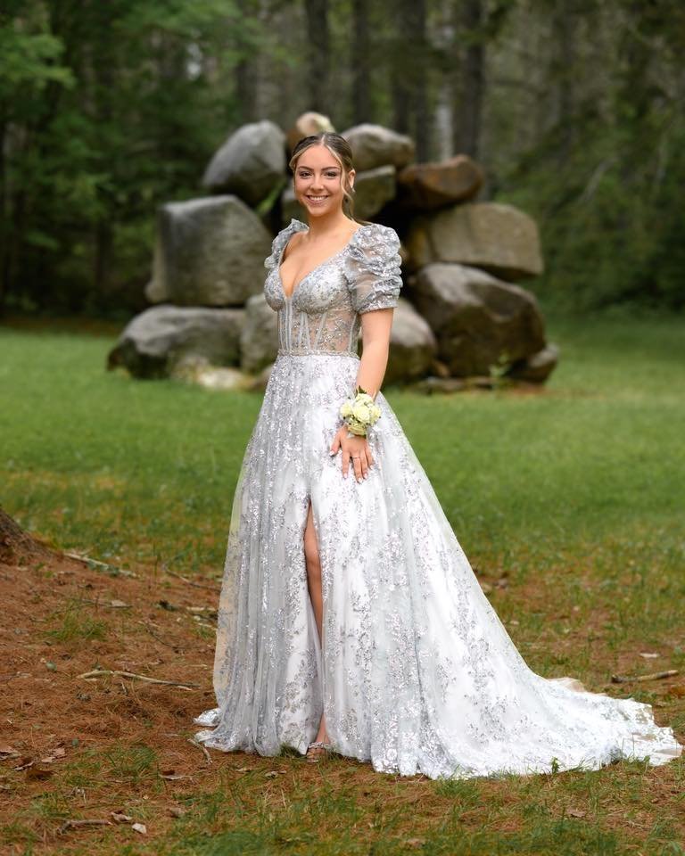 🎓👑👗 Prom 2025 / Bal 2025 👗👑🎓 Part 15
(version fran&ccedil;aise plus basse)
...
Our favorite time of year is here!!! Congratulation to our beautiful Prom Girls 2025!!! We LOVE LOVE sharing your prom pictures!!! Please tag us or send them by Mess
