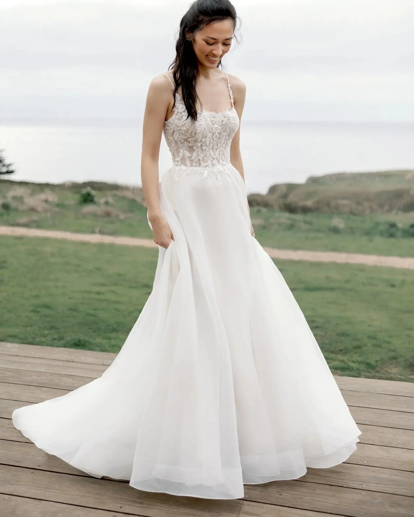 C E C I L Y  by Adore Justin Alexander!!! 🤍🤍🤍
...
Made with lightweight organza, Cecily is the epitome of modern romance and ultimate comfort. We have Cecily with a fully lined bodice for more coverage and modesty 🥰
...
In store in Ivory Size 18
