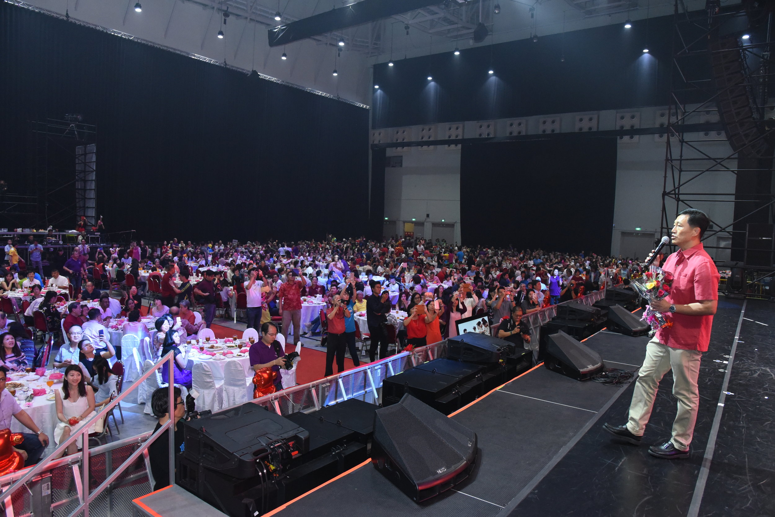 07b Blossom Seeds GOH Sings for a good cause.JPG