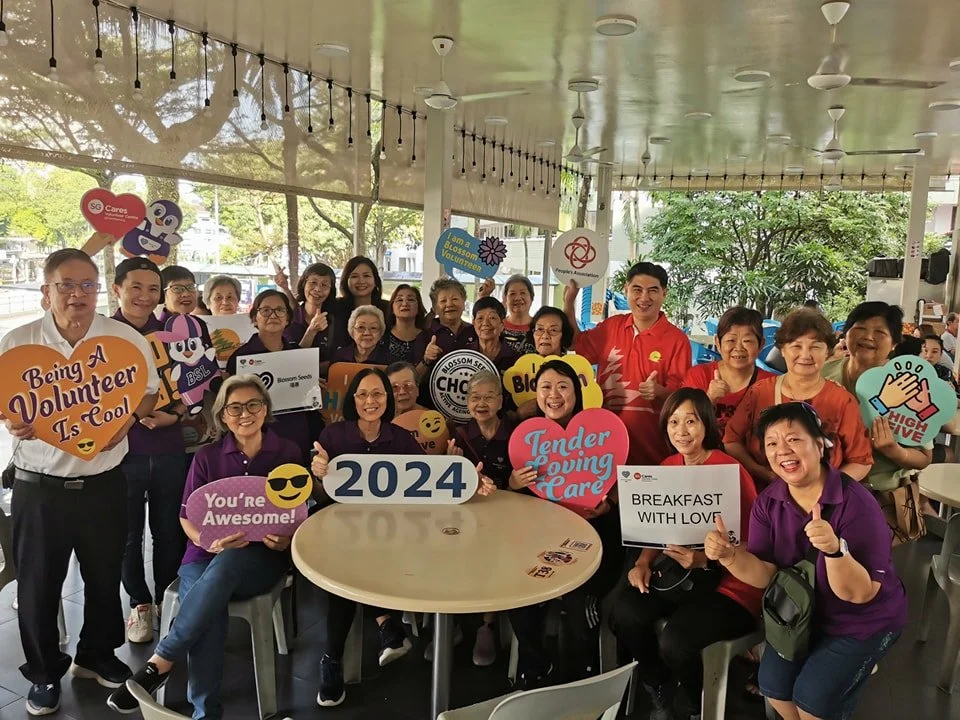 "Breakfast with Love” at Happy Hawker coffeeshop, 406A Sembawang Drive!