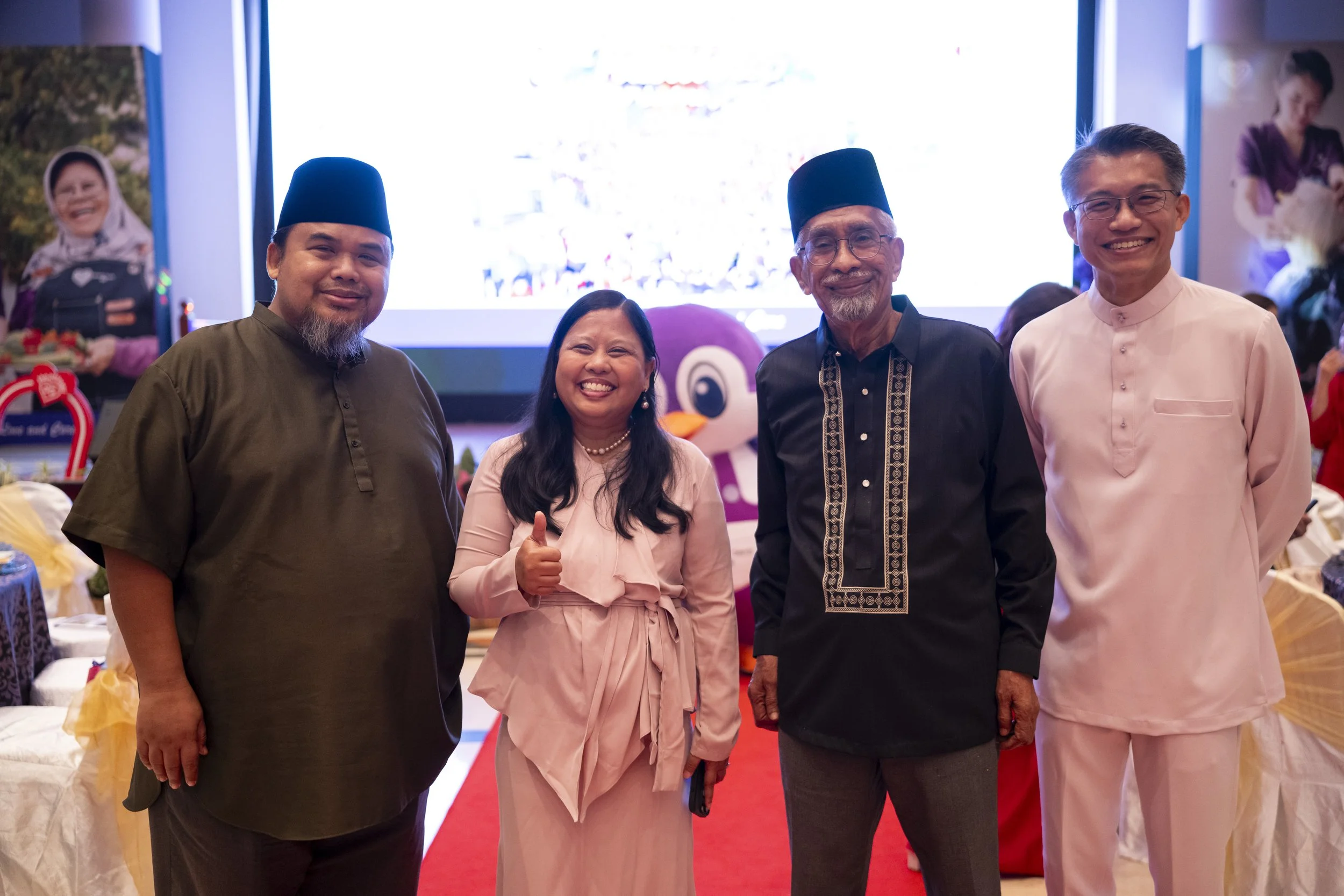 2. Ms Mariam, Izuan & Encik Amin.jpg