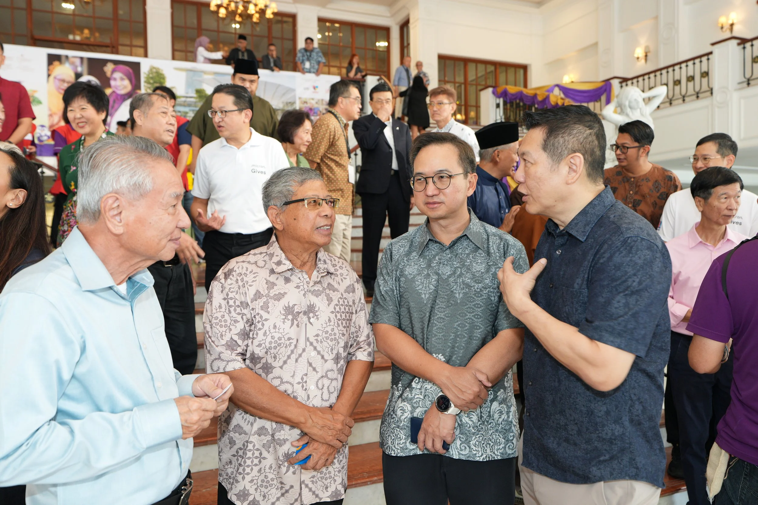 1e Mr Cheong, Mr Salleh & Mr Lam S_pore Pool.JPG