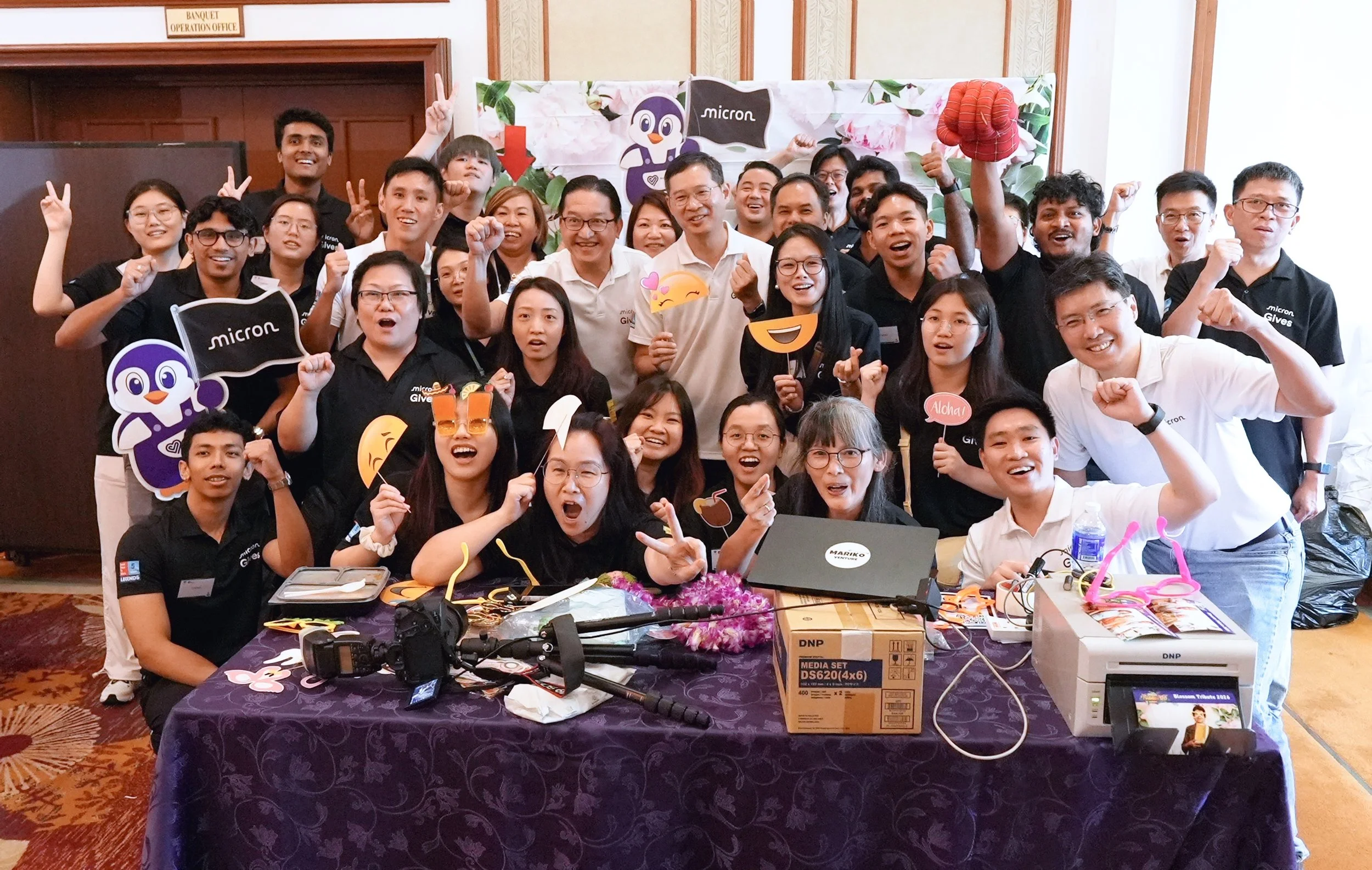 1a. Micron group photo at foyer.jpeg