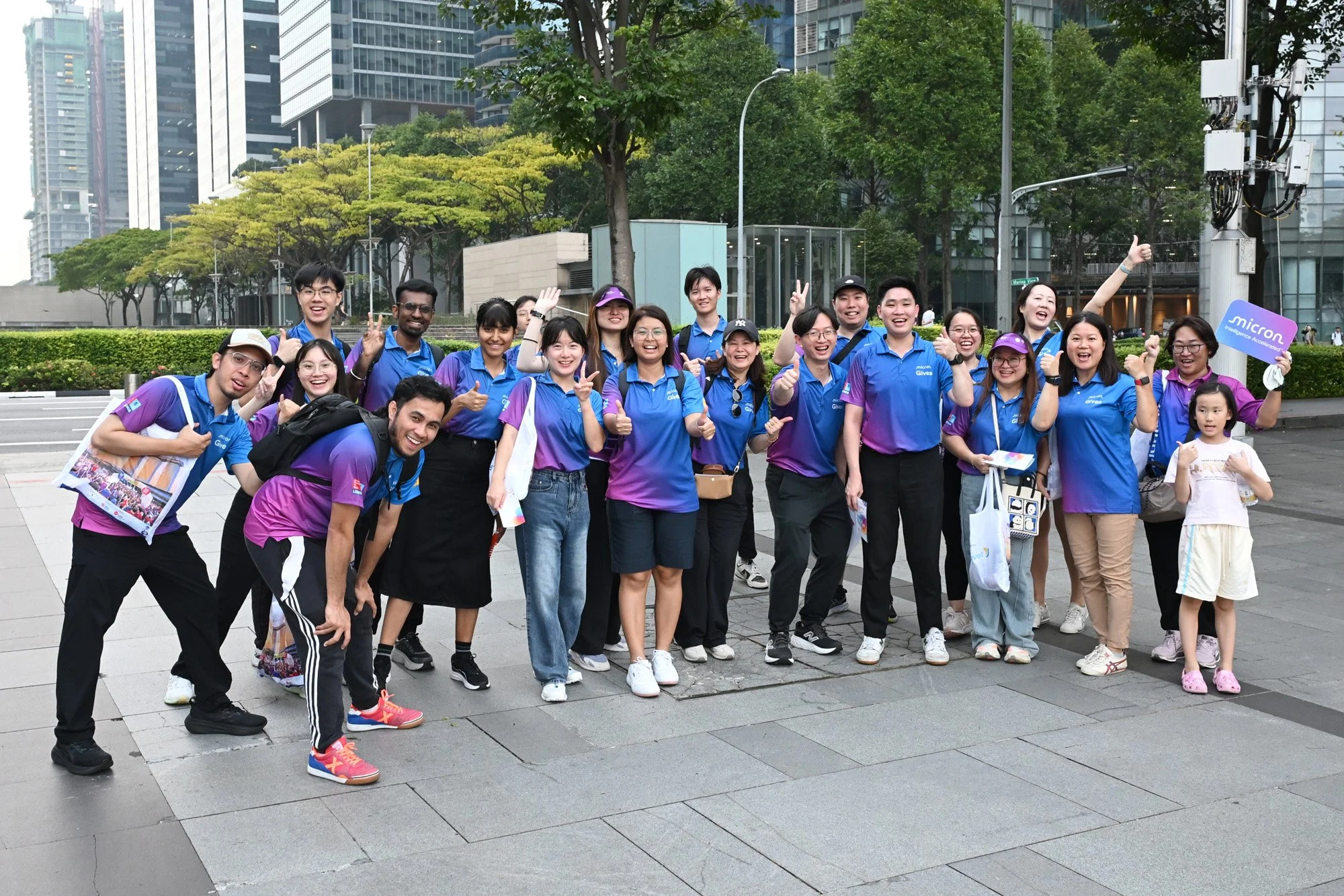 micron volunteer at trail.jpg
