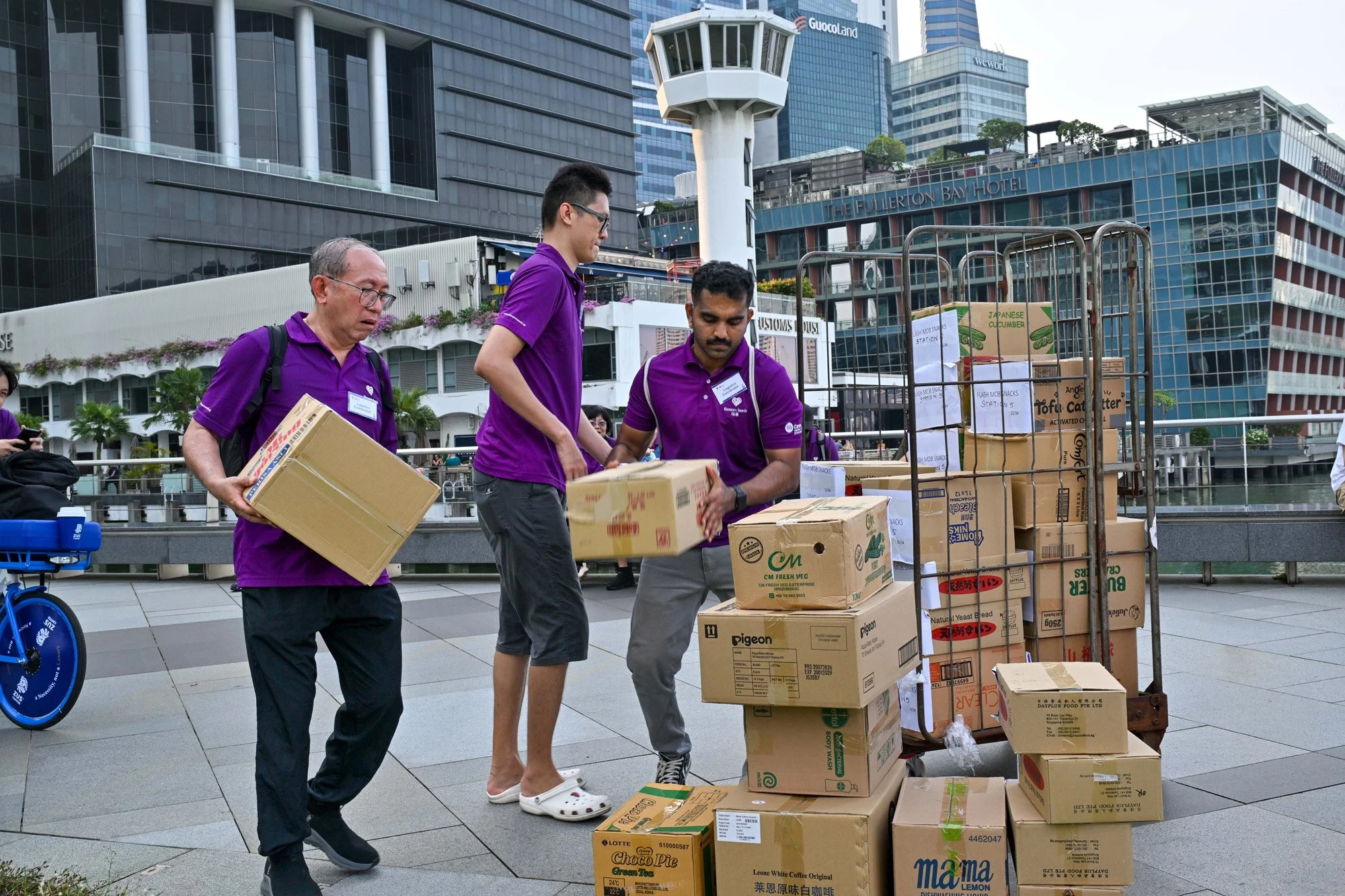 volunteer-Jn.jpg