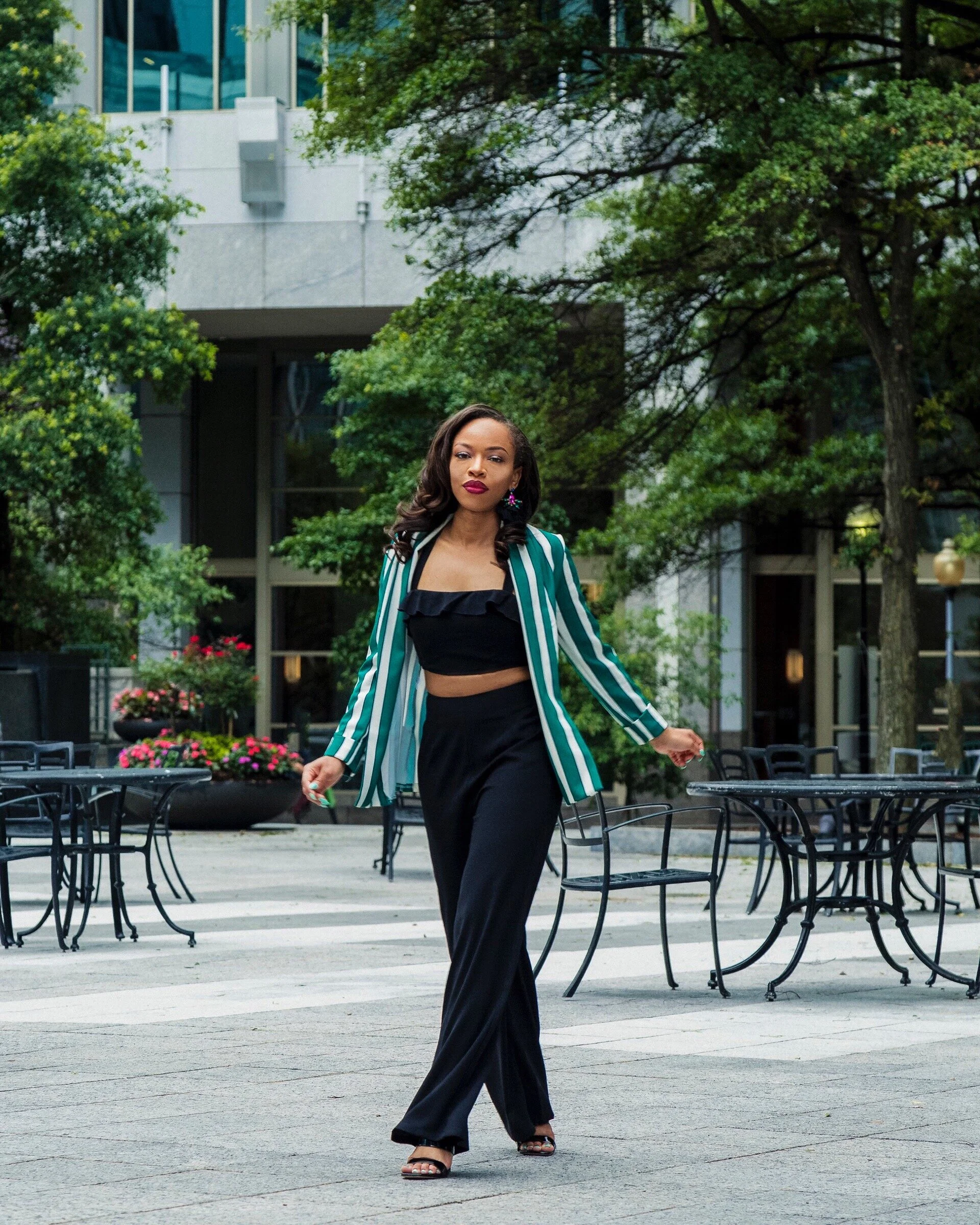 The Benefits of Vertical Stripes for Petite Women