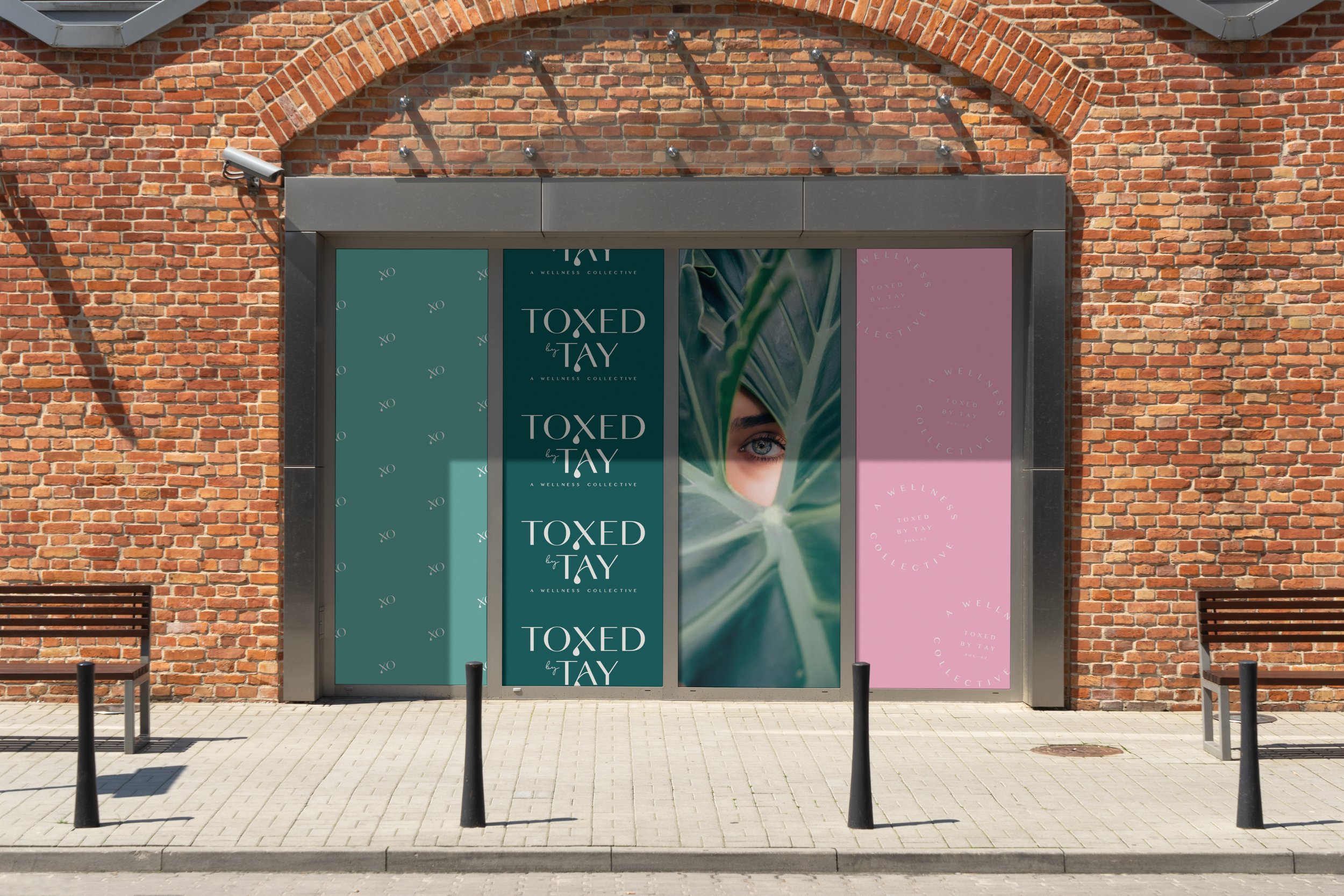 Window Sign PSD Mockup.png