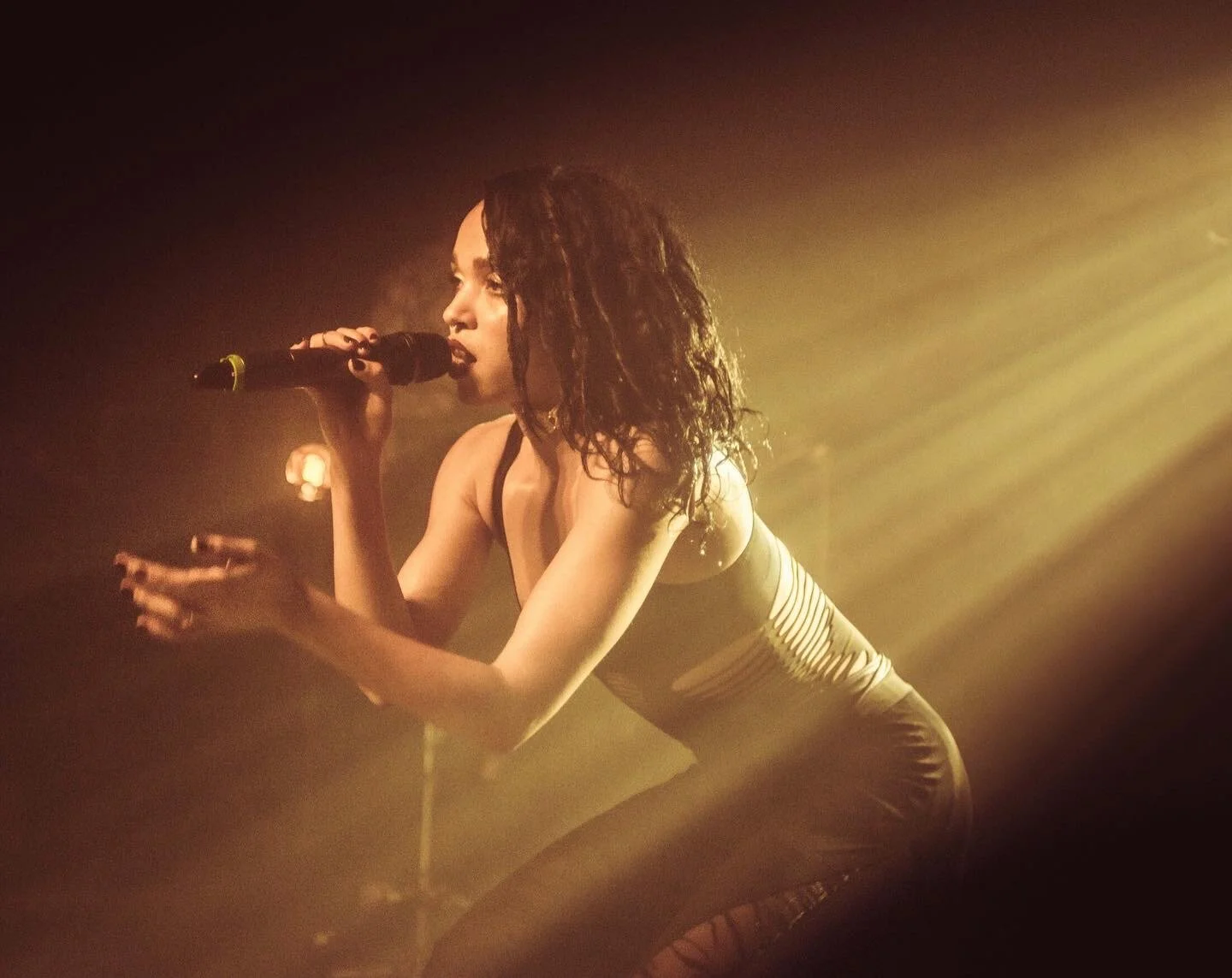 401663D9-C4AF-4920-BA57-B551ECA6B489