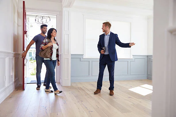 agent showing home. .jpg