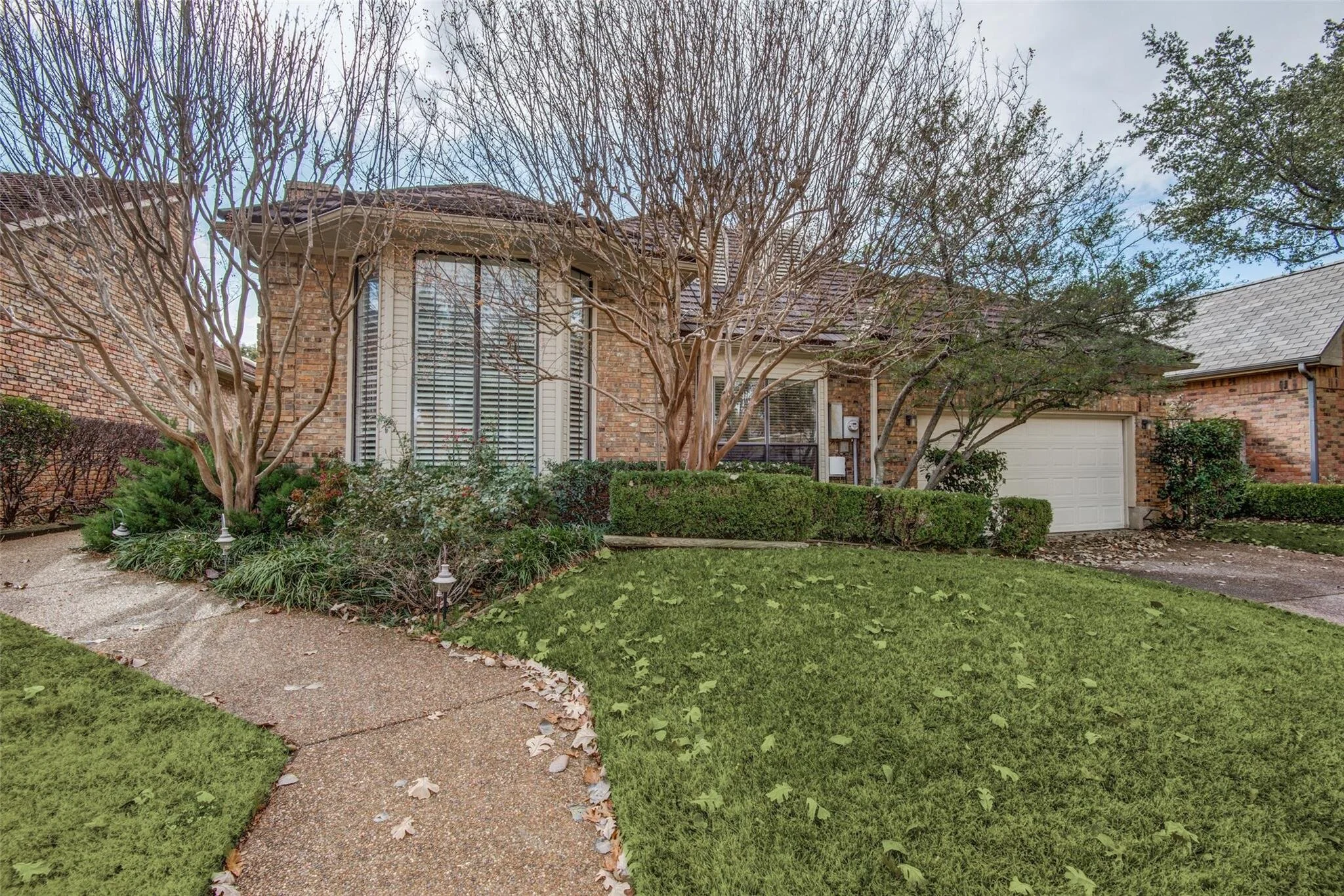 1612 Travis Cir . Irving, Tx