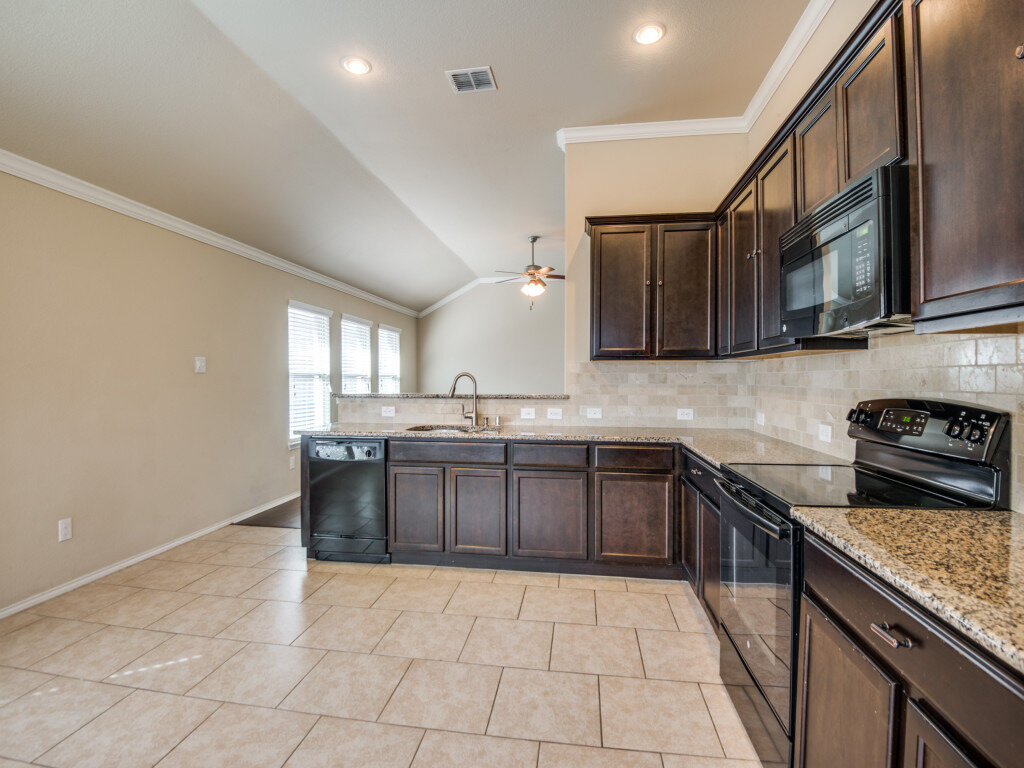 11800-kurth-dr-frisco-tx-75034-MLS-14.jpg