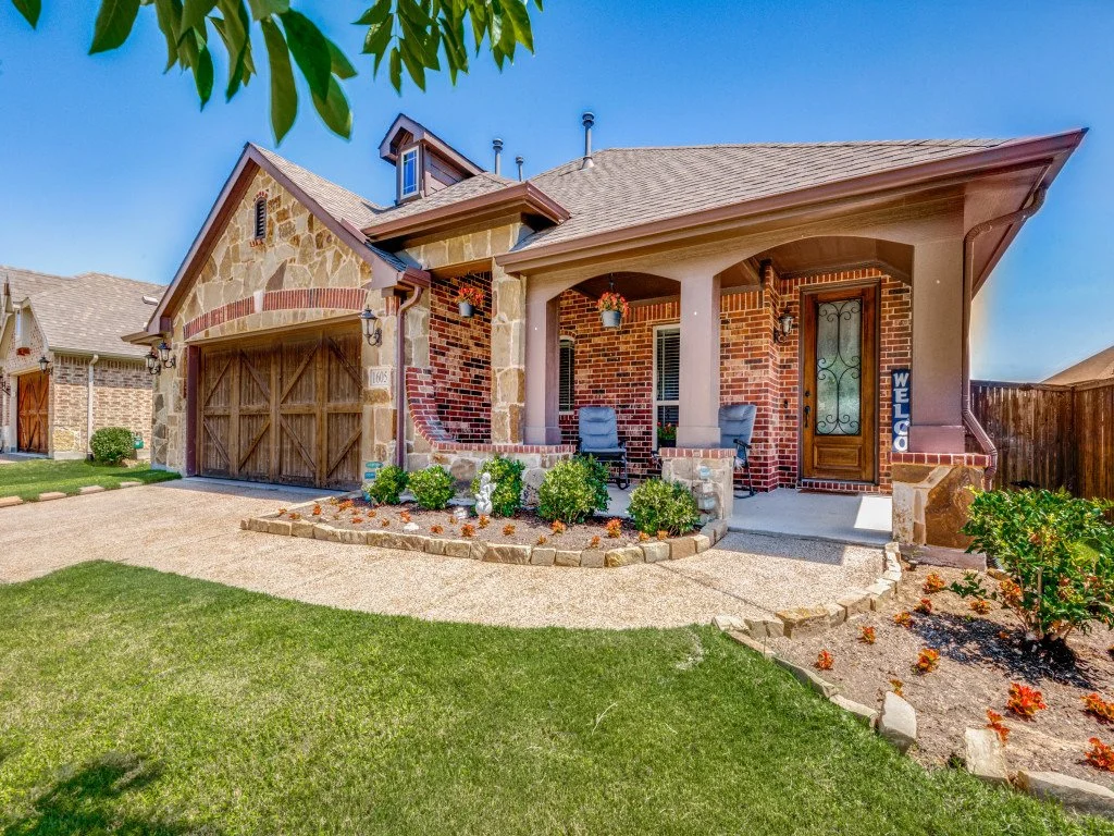 1605 Downing, Aubrey, Tx