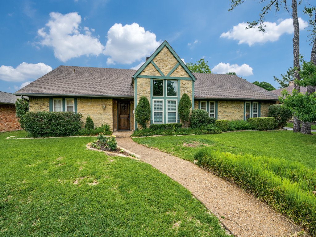 2715-peach-tree-dr-carrollton-tx-75006-MLS-3.jpg