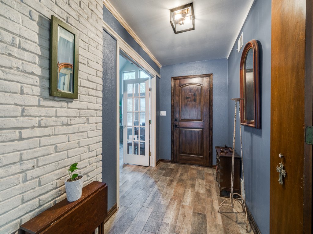 2715-peach-tree-dr-carrollton-tx-75006-MLS-4.jpg