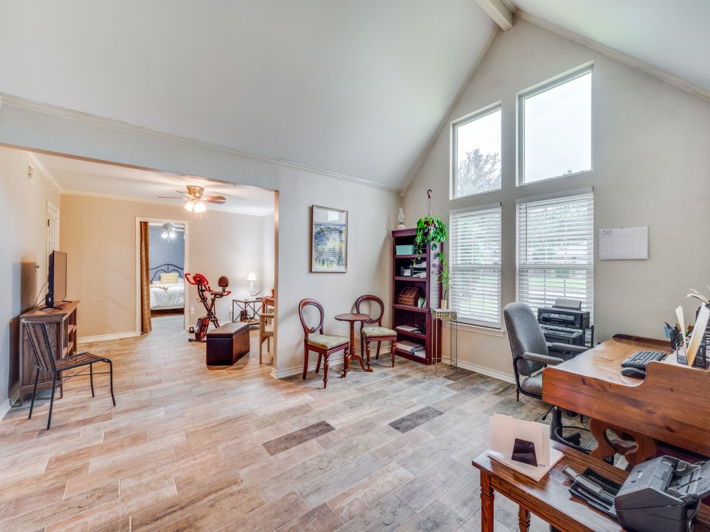 2715-peach-tree-dr-carrollton-tx-75006-MLS-7.jpg
