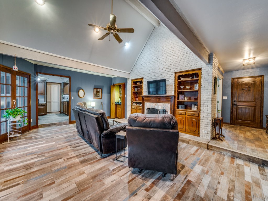 2715-peach-tree-dr-carrollton-tx-75006-MLS-12.jpg