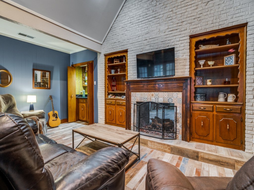 2715-peach-tree-dr-carrollton-tx-75006-MLS-13.jpg