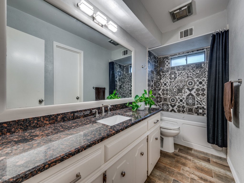 2715-peach-tree-dr-carrollton-tx-75006-MLS-23.jpg