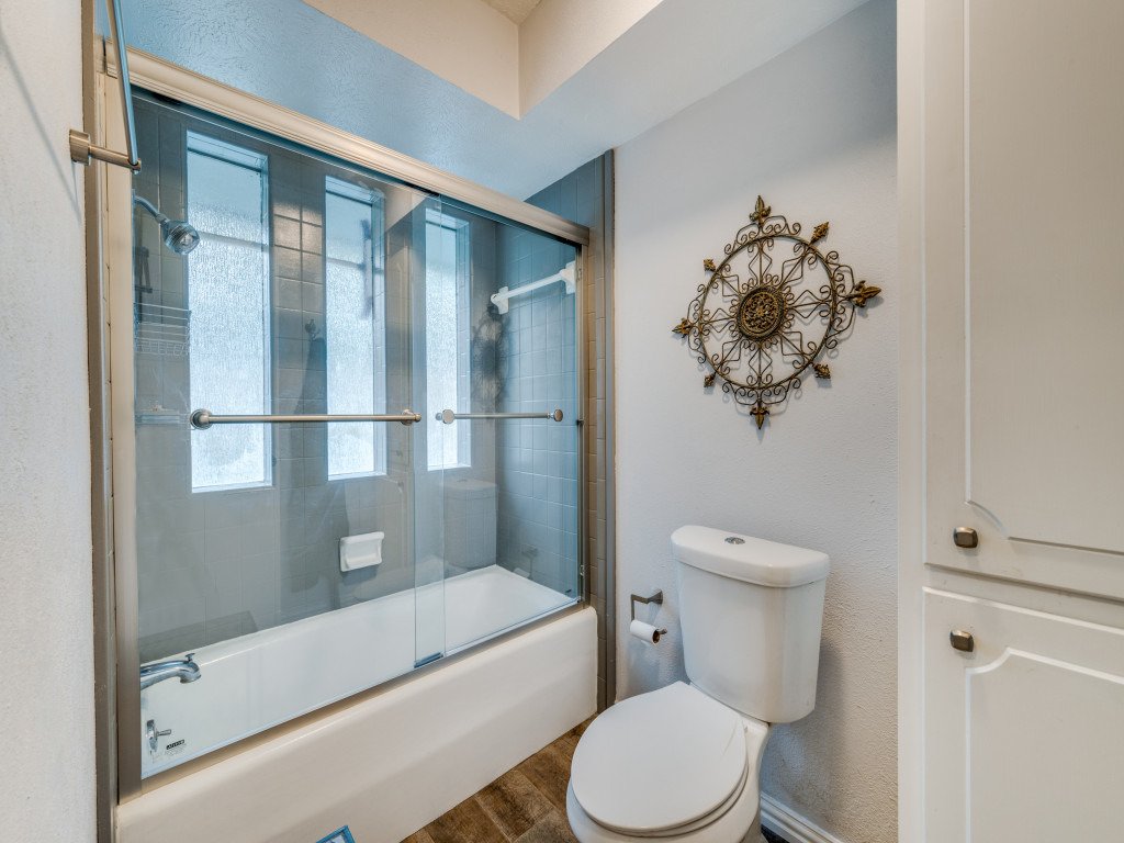 2715-peach-tree-dr-carrollton-tx-75006-MLS-28.jpg