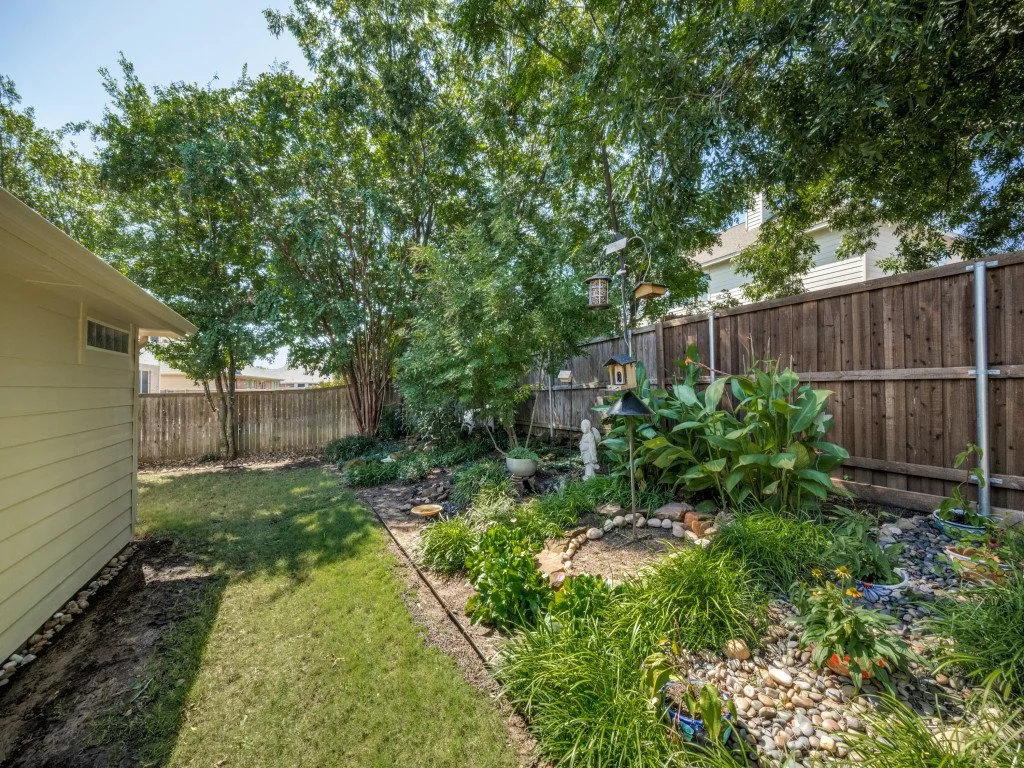 7620-waterside-pl-denton-tx-76210-2-MLS-18.jpg