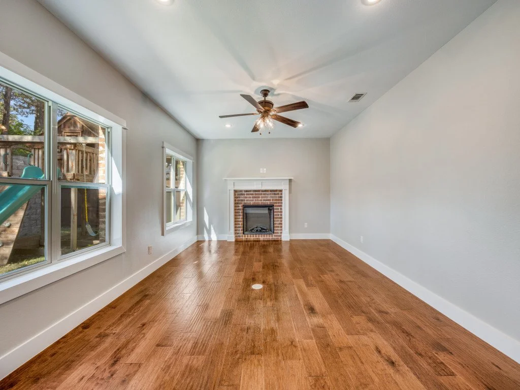 208-greenway-bnd-pottsboro-tx-75076-MLS-5.jpg
