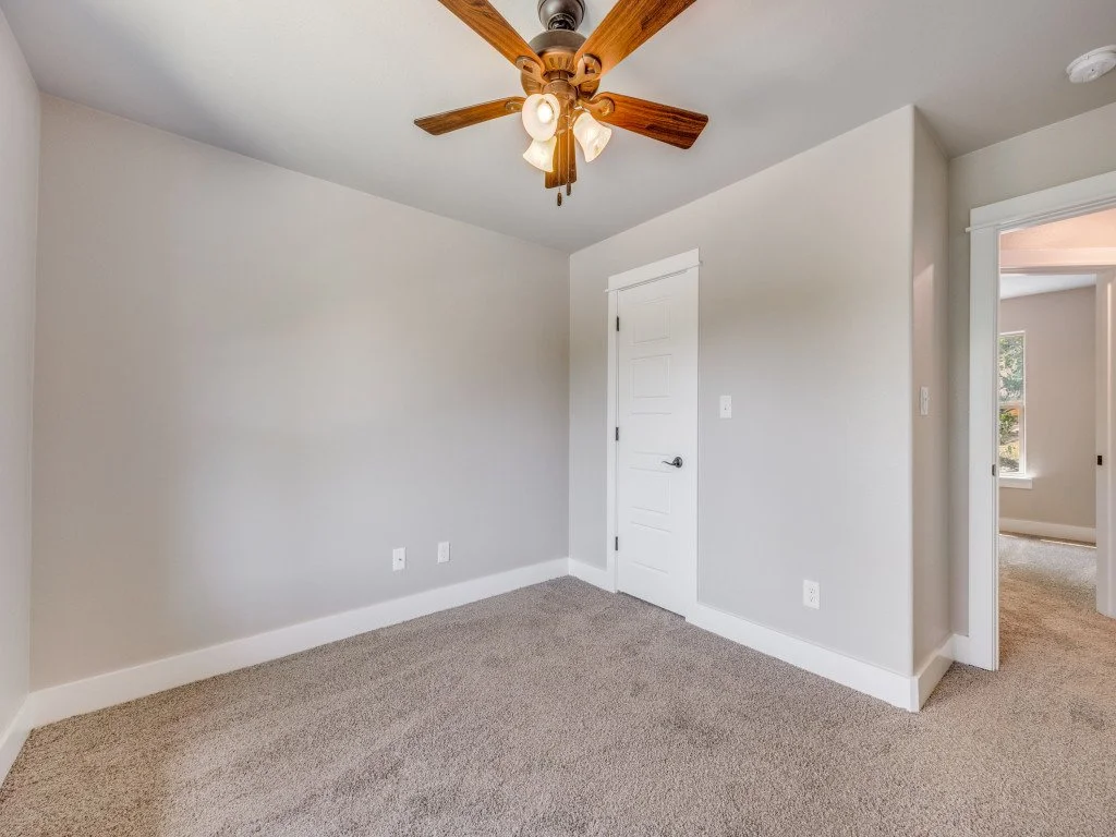 208-greenway-bnd-pottsboro-tx-75076-MLS-18.jpg