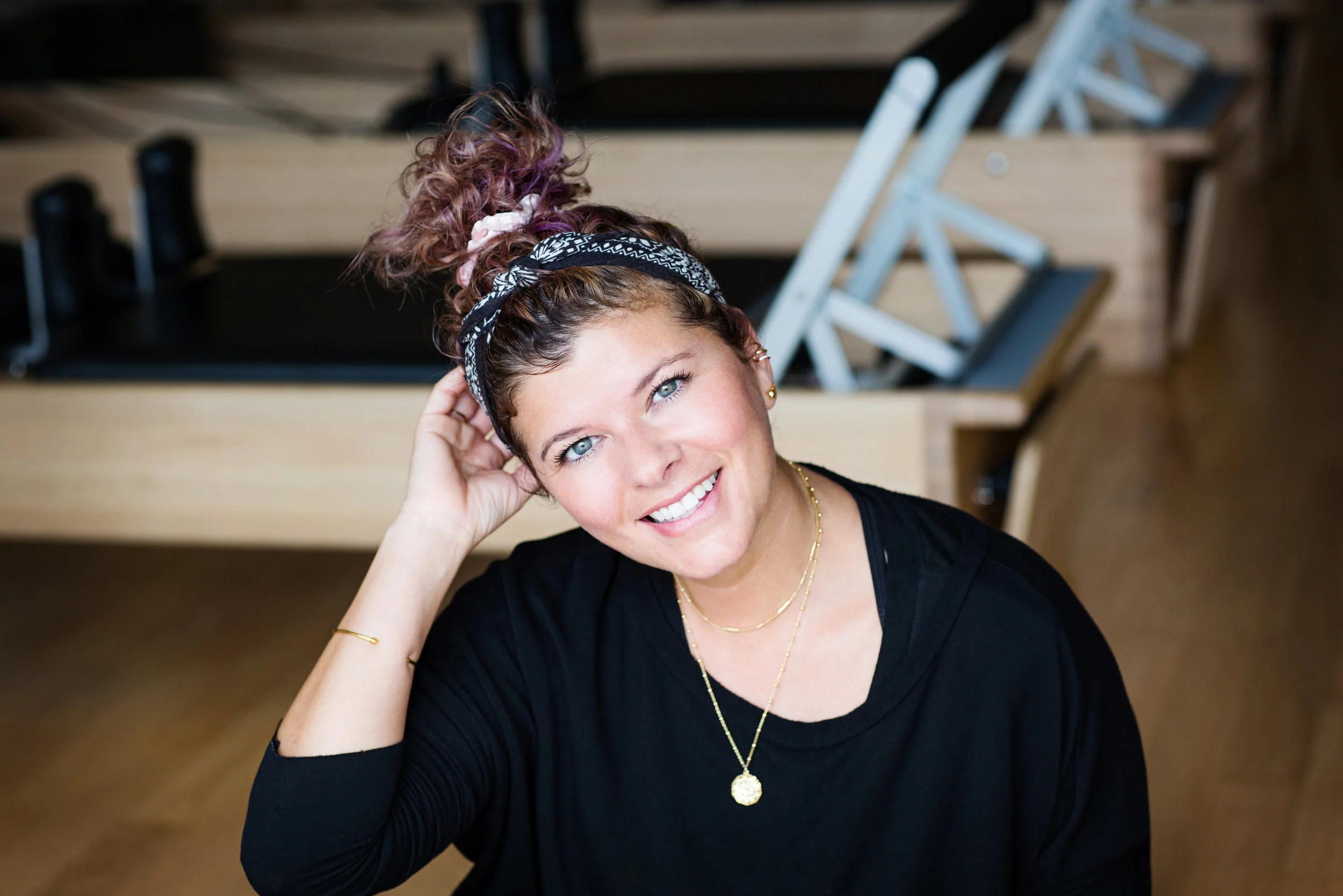 Welcome! My name is Angie. Six years ago, I began working with a Pilates instructor who taught me how to focus on using my mind to control my body from the inside out . I suddenly felt confident, lean, long and strong without pain. I was convinced that the Pilates method would always be a part of my lifestyle. That experience led me on this journey to advocate for mind body awareness .