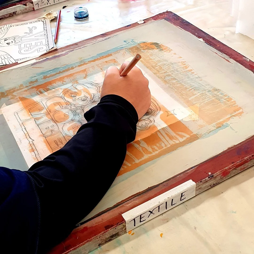 Silk screen with drawing fluid I Oct School Holidays