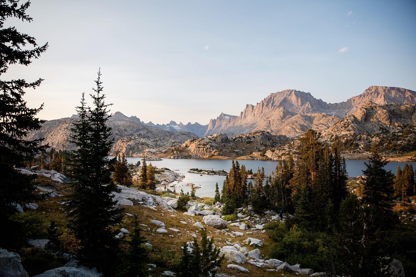 Supposedly it snowed the day after we left ⠀
⠀
⠀
#windriver #wyoming #backpacking #islandlake #nature #mountains #wyomingphotography #visitwyoming #wyomingskies #sunset #lake #wyomingisntreal #wyomingisbeautiful #wyomingis