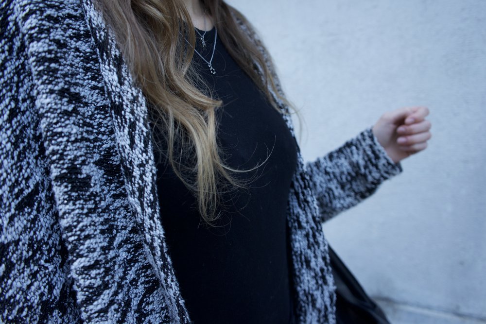 tenue n°4 zoom haut cardigan .jpg