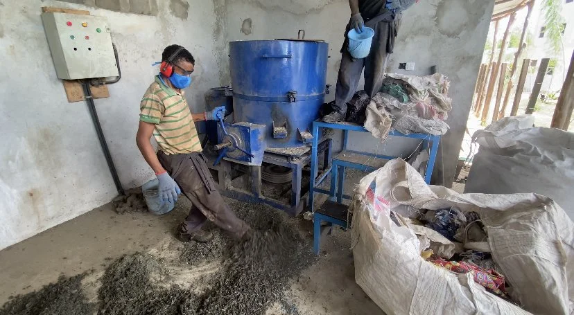 Flipflopi partners with Delft University of Technology to accelerate solutions for problematic plastics