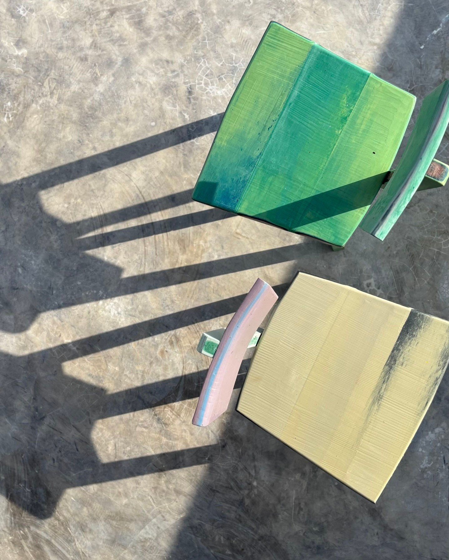 No dyes. No shortcuts. No compromise.

But how do you get colour from waste plastic? 🤔

It starts with hand-sorting. Every piece of plastic recovered from Lamu's towns and beaches is carefully sorted by colour before it's washed, shredded, and press