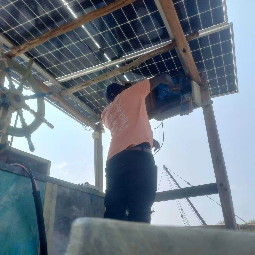 The batteries and solar panels have arrived. ⚡🌞

This is a big moment for our @finlandinnairobi funded maritime cooperative project &mdash; and one more step closer to launching Lamu's first solar-powered, youth-led transport cooperative.

These pan