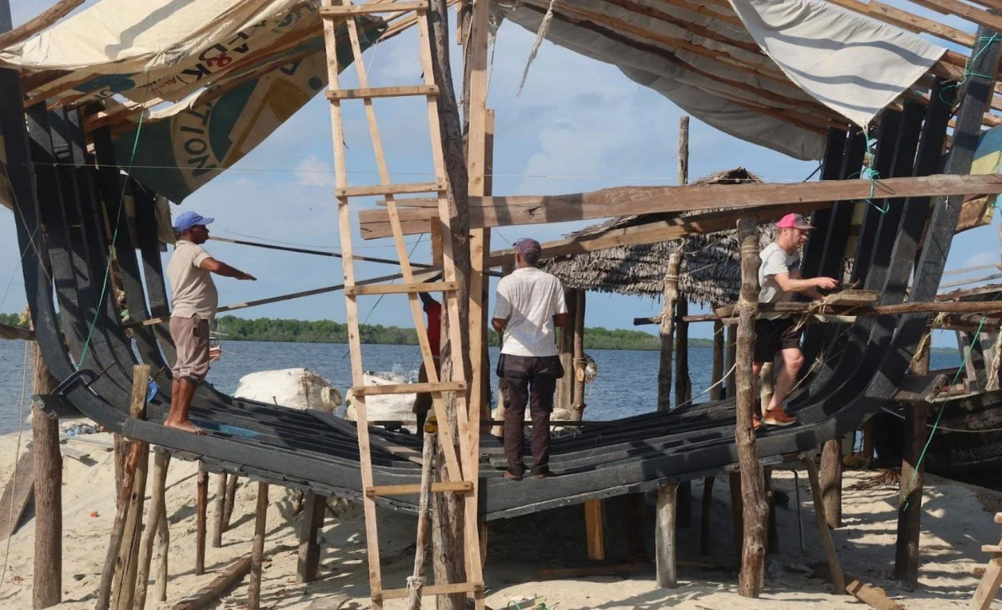 Meet the test section of Flipflopi Kubwa, a full-scale 6-metre slice of what will become a 24-metre ocean-going dhow built entirely from recycled plastic. 

For years, Kubwa has lived in our imaginations and on our drawing boards. But this is the kin