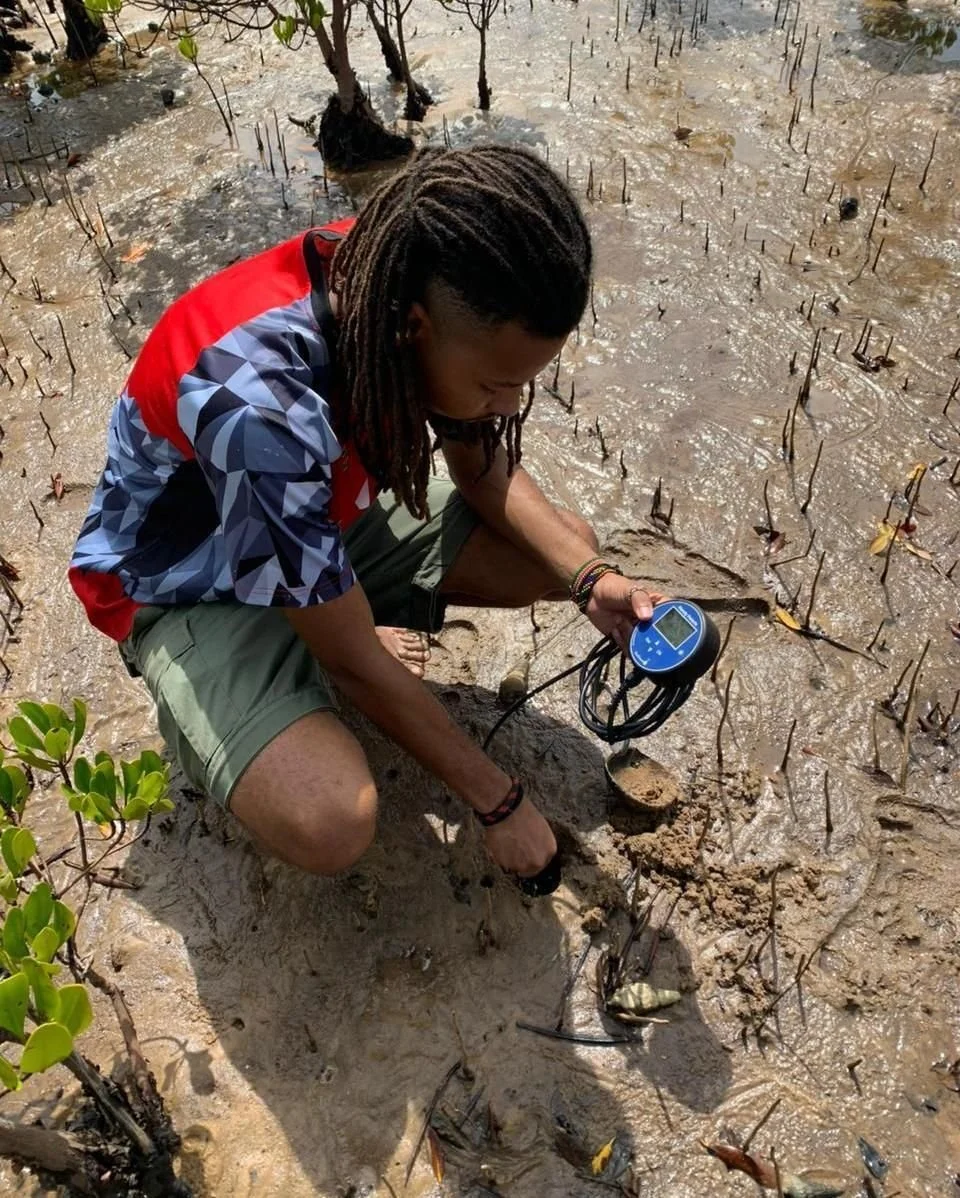 @melchim.r had never been to Lamu before. As a Kenyan, he wanted to research something close to home. What he found in the mangroves of Pate Island changed how he saw the problem.

Plastic bags wrapped around roots. Fishing lines tugging at new growt