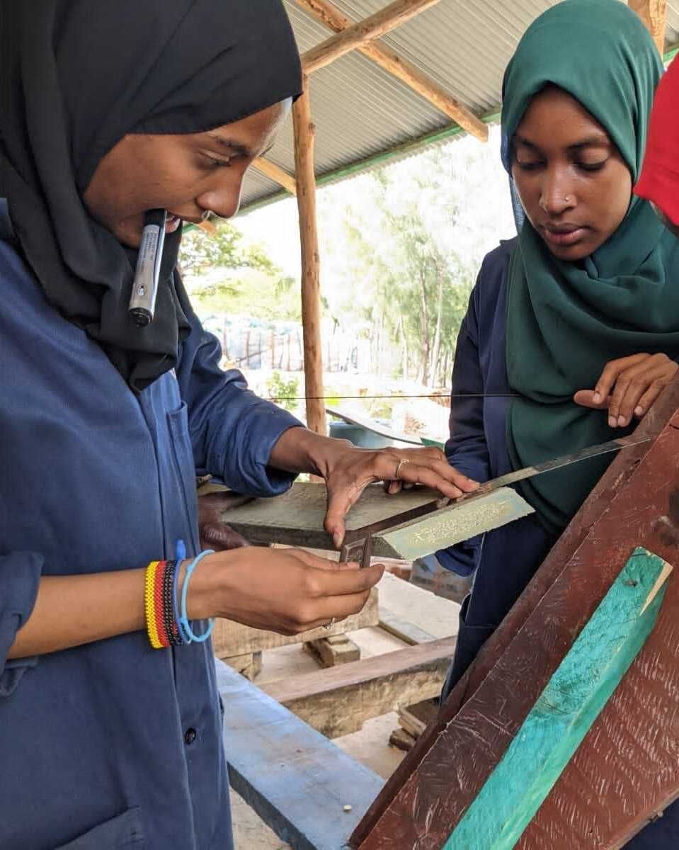 Plastic that once clogged waterways, contaminated ecosystems, and was openly burned across the Lamu Archipelago has now been transformed into planks, dhows, and livelihoods.

We have directly supported over 1,000 people from low-income communities di